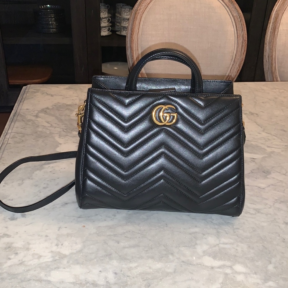 Authentic Gucci Marmont bag *LIKE NEW* *EXCELLENT CONDITION*
